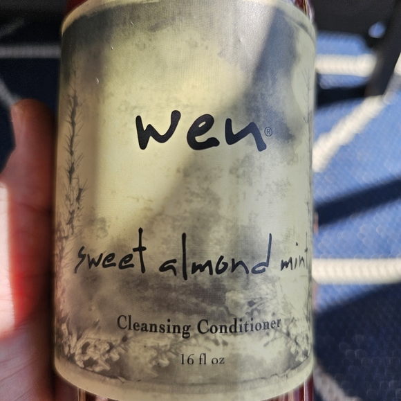 NEW Wen Sweet Almond Mint Cleaning Conditioner with pump - Picture 3 of 3